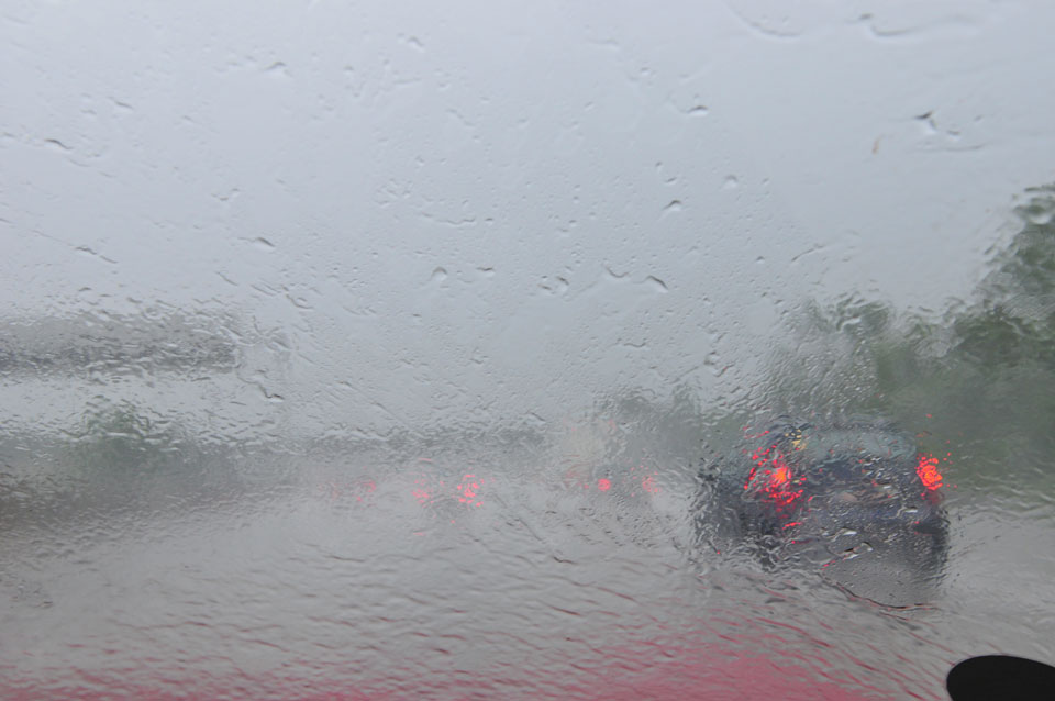 Low visibility in wet diving conditions