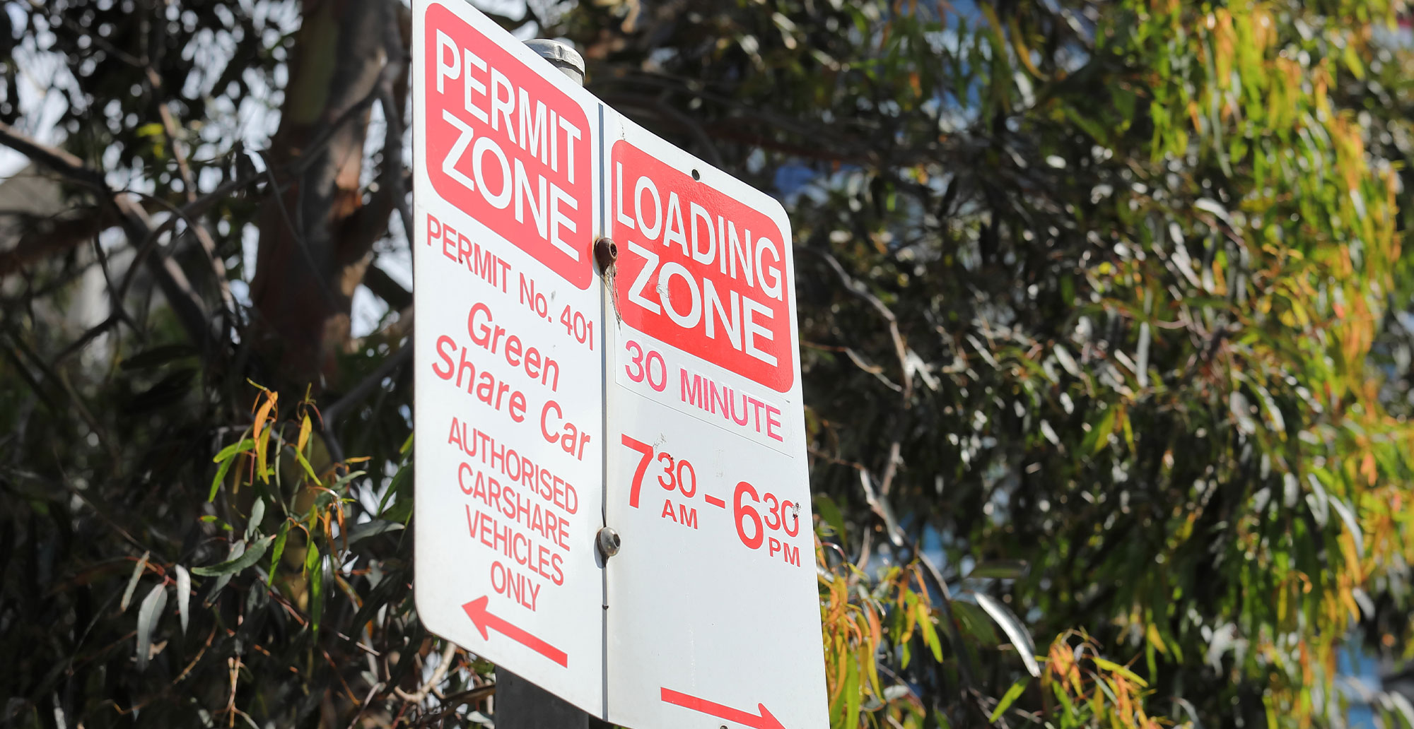 Loading Zones Can you park in them? The Complete Guide