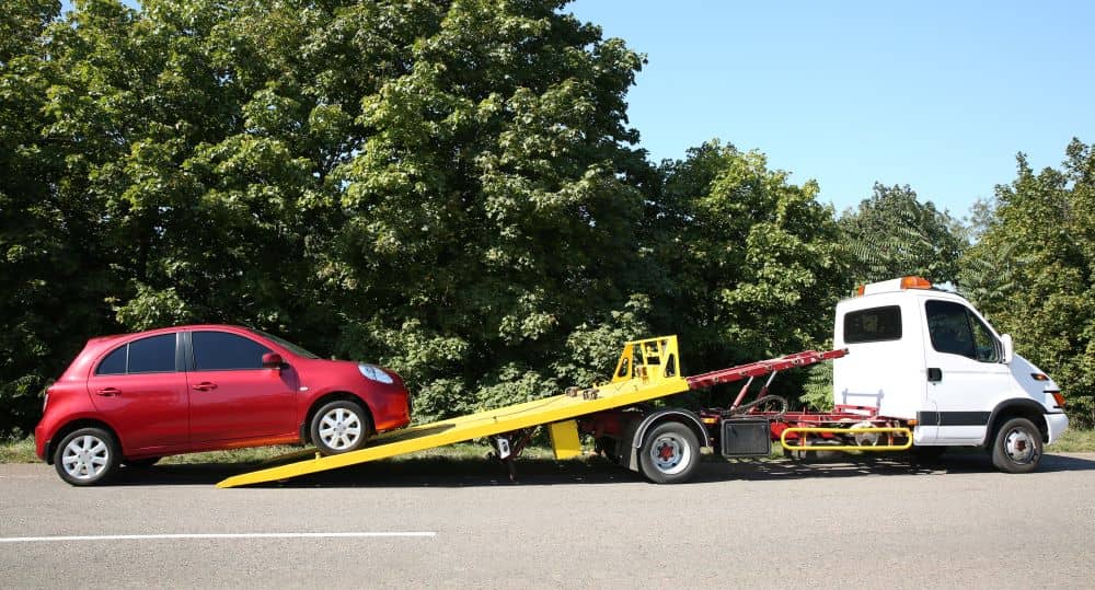 A tilt tray truck is the best option to move your vehicle into safety following a breakdown or accident.
